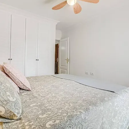 Apartment La Caleta Comfortable 2